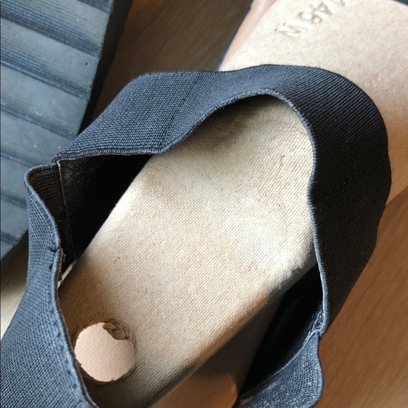 Kensie Black Women's Sandals - Picture 4 of 6